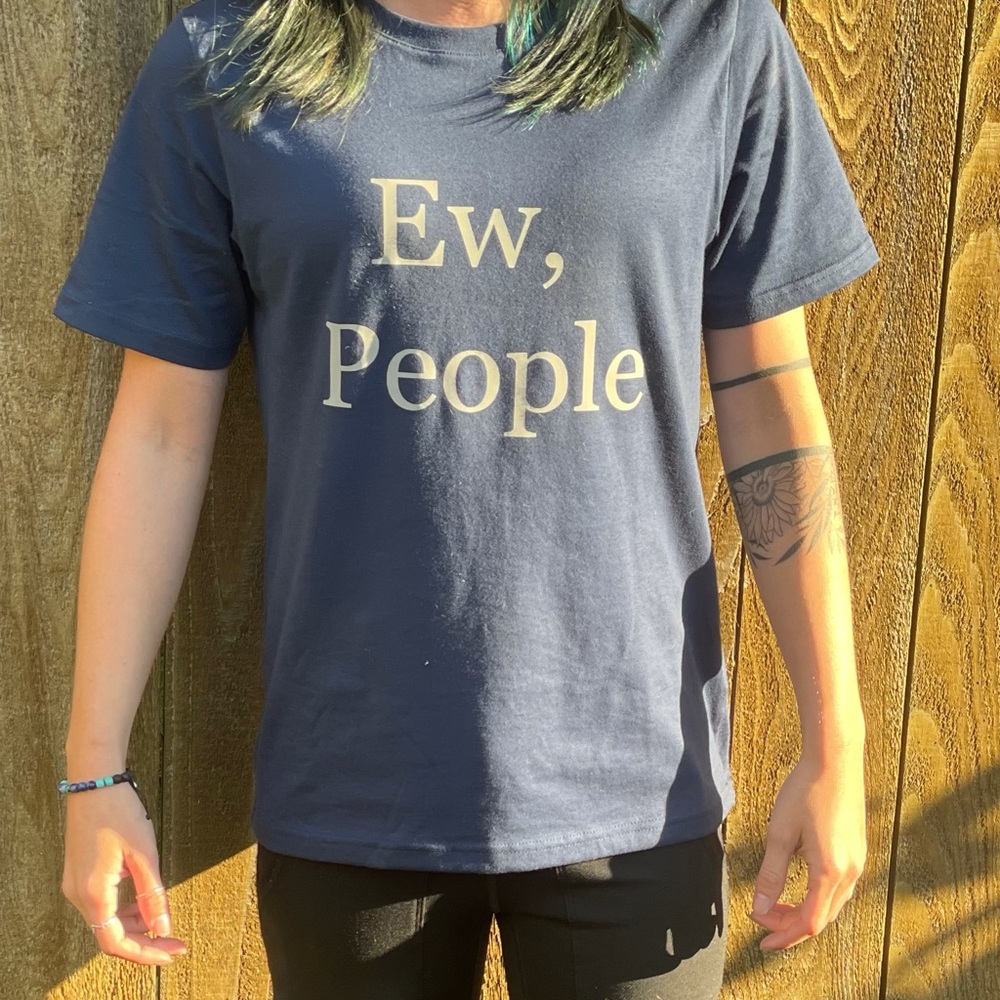 Ew people graphic tee